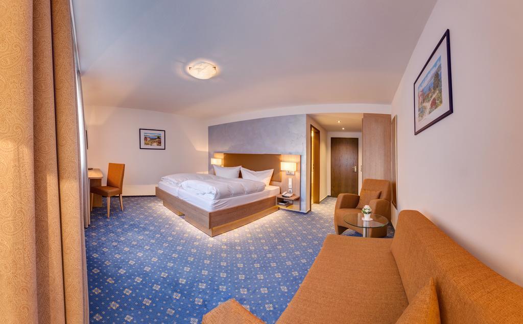 Hotel Fortuna Kirchzarten Pokoj fotografie