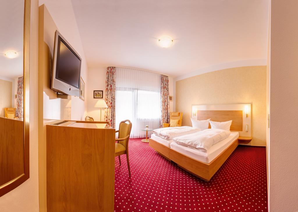 Hotel Fortuna Kirchzarten Pokoj fotografie